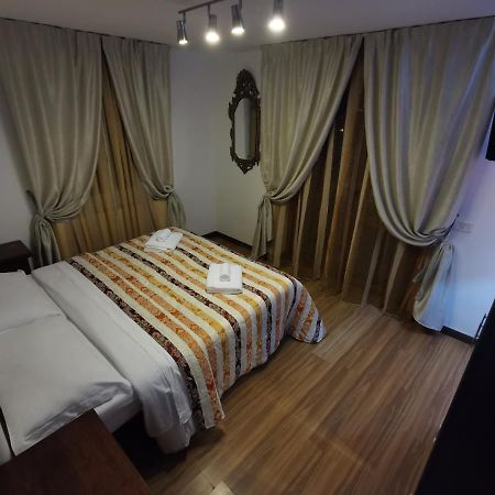 Vila Deal Sacele Bagian luar foto