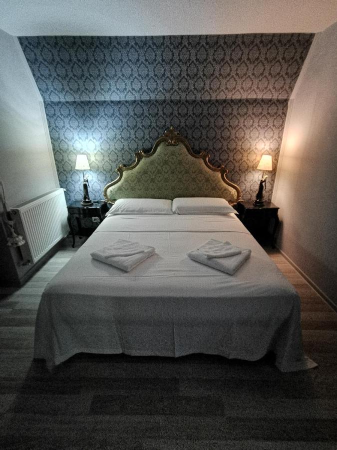 Vila Deal Sacele Bagian luar foto