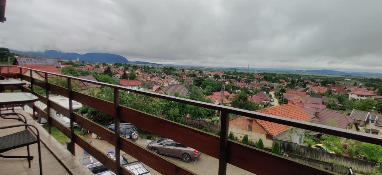 Vila Deal Sacele Bagian luar foto