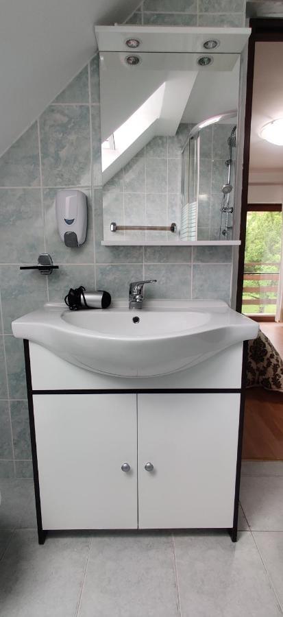 Vila Deal Sacele Bagian luar foto